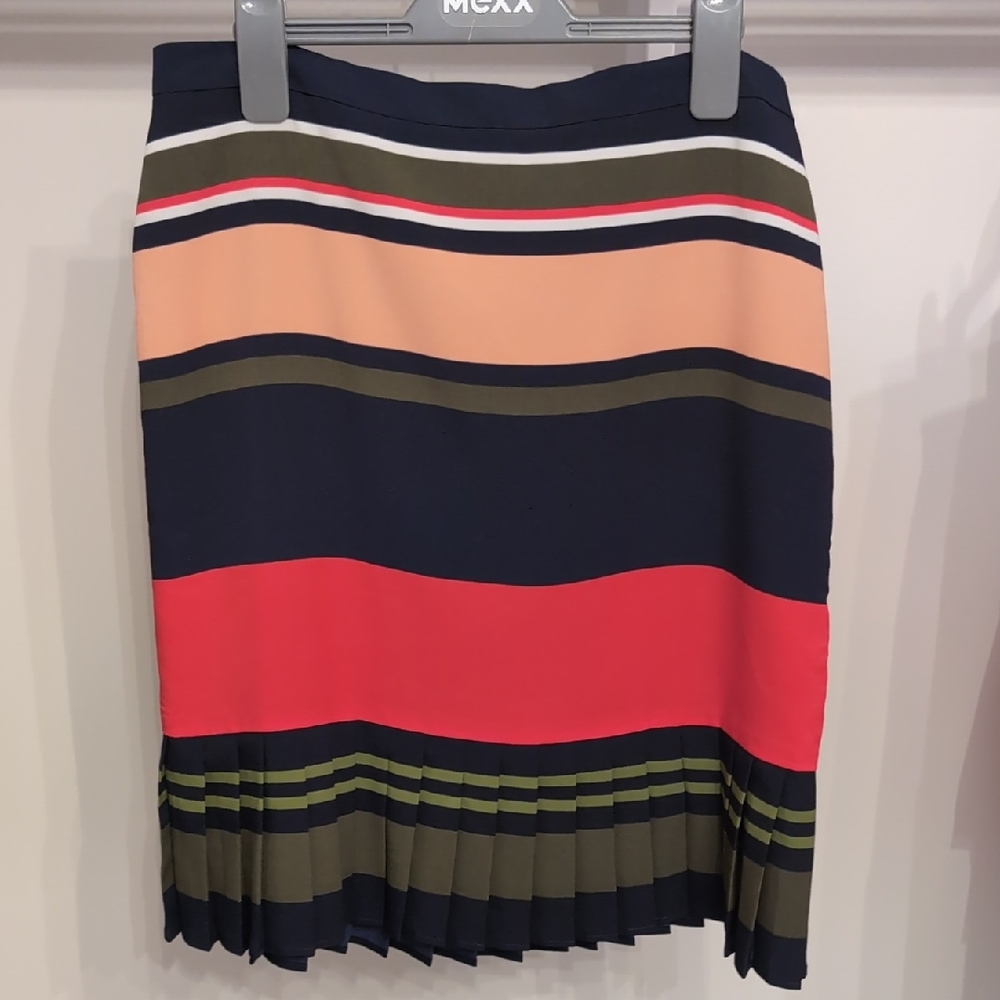 NWT Ann Taylor Women's Multicolor Striped Skirt NWT Women's 4 petite